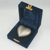 heart shape urn for pets at mycompanion.ie